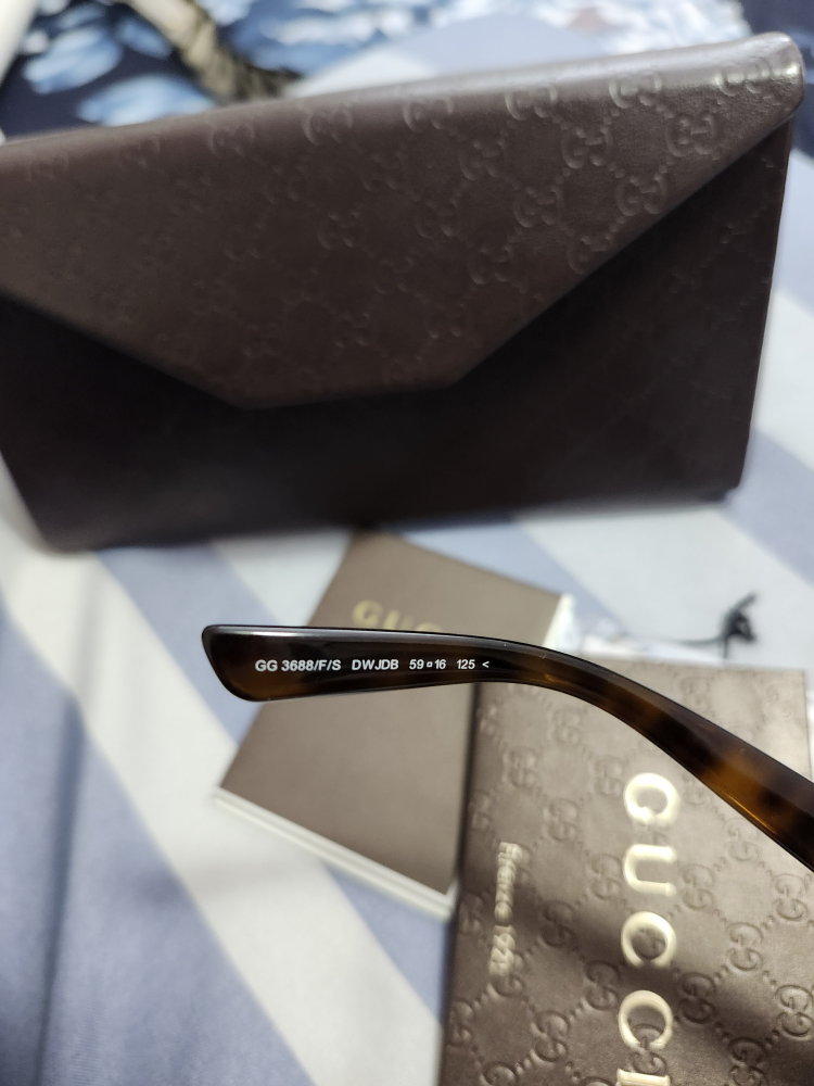 Gucci Sunglasses - photo 4