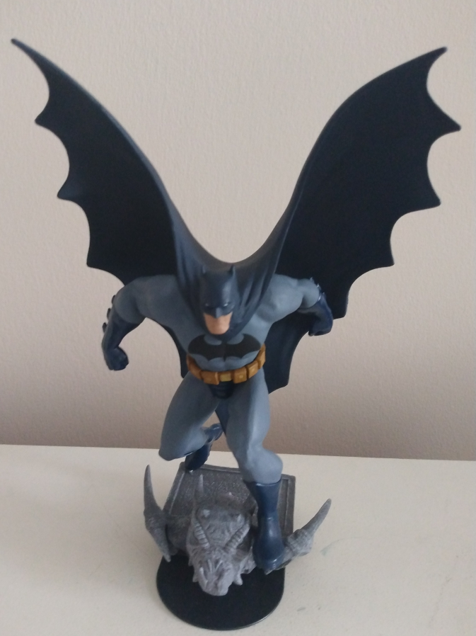 DC Comics Batman Figurine Standing On A Gargoyle Base 8.5" thumbnail