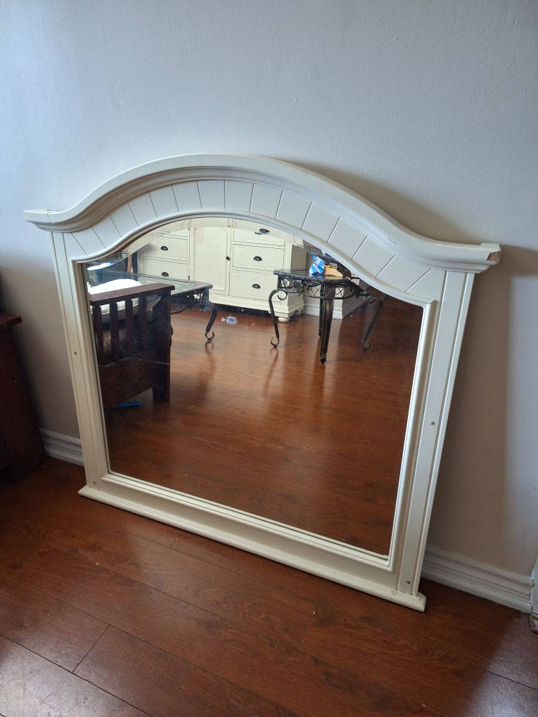 White Arched Mirror thumbnail
