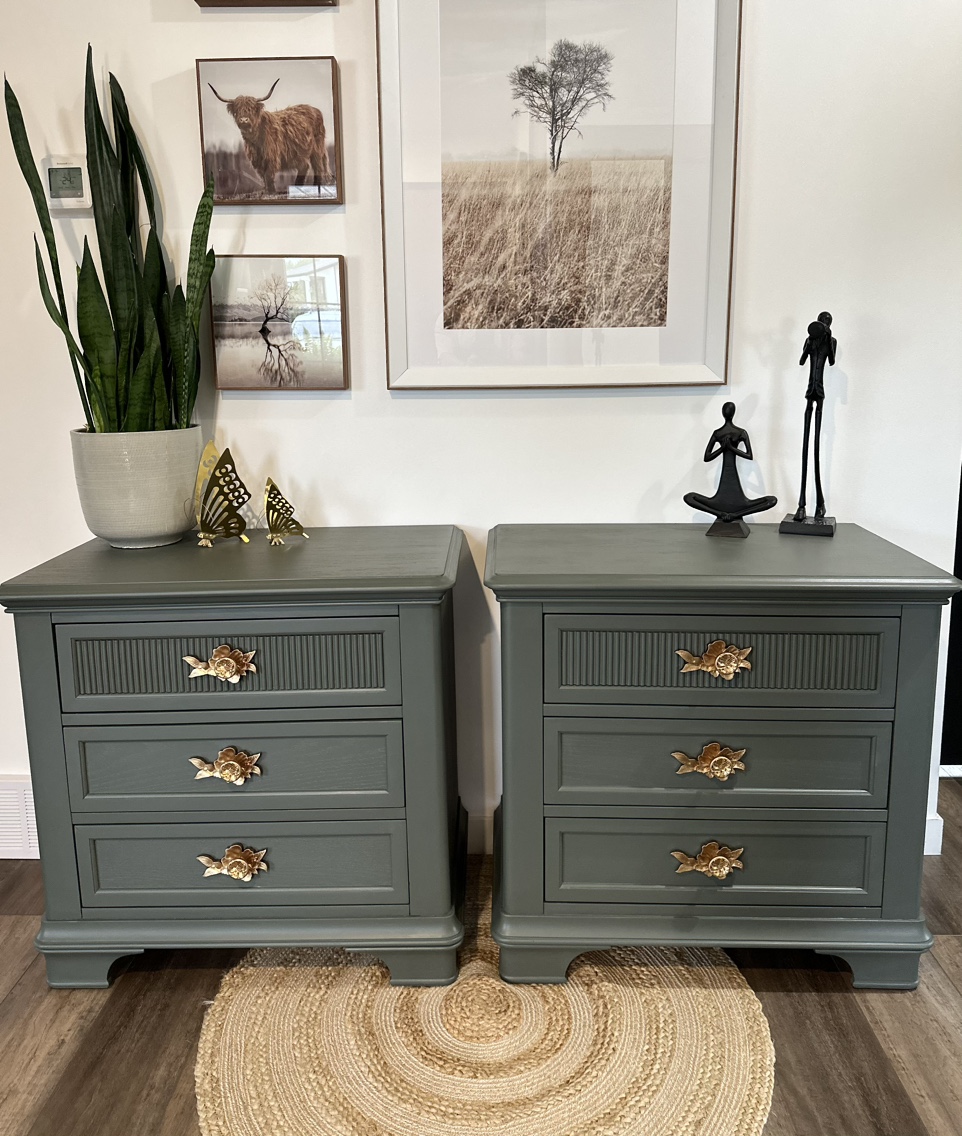 Gorgeous Pair of Night Stands