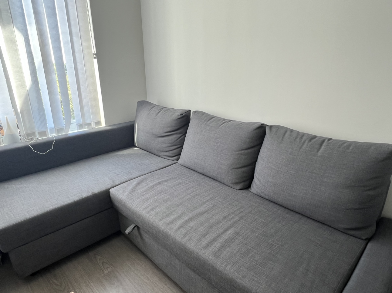 IKEA FRIHETEN sofa