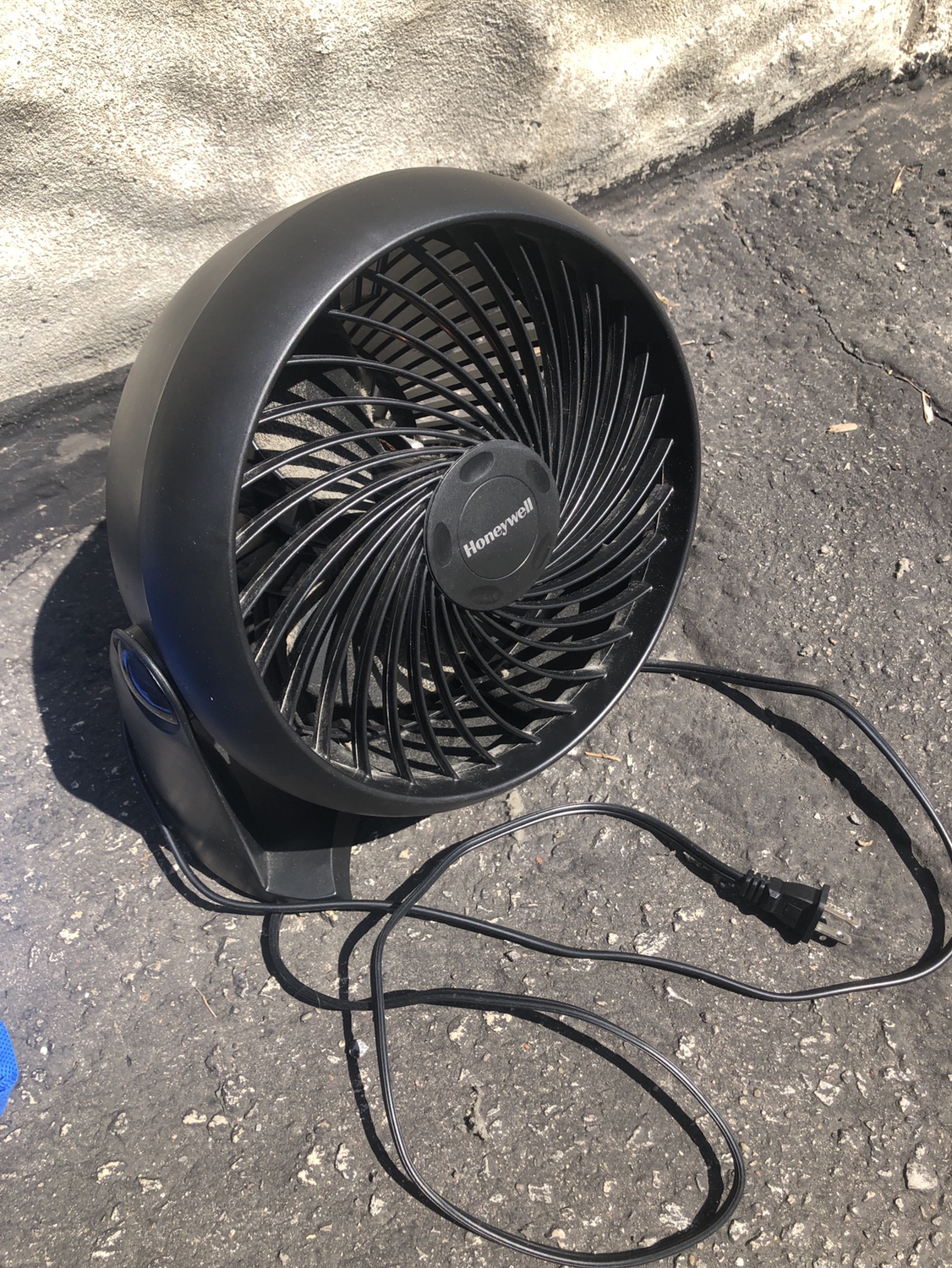 Honeywell Air Circulator Fan thumbnail