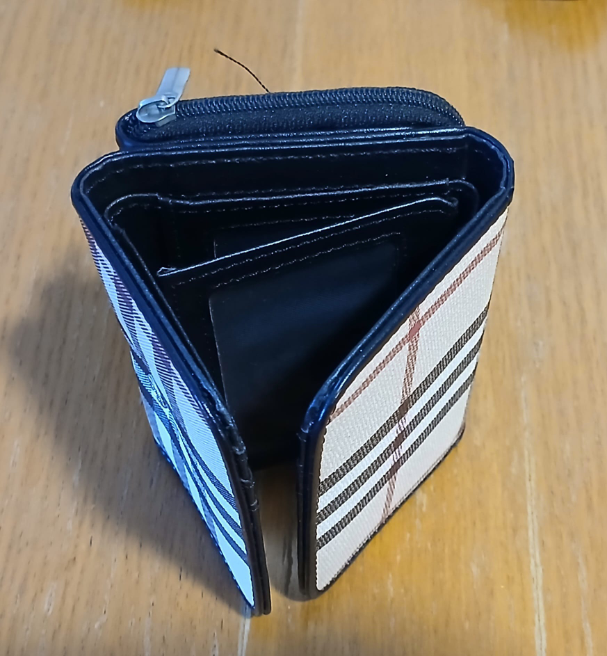 Checkered Wallet image indicator(3)