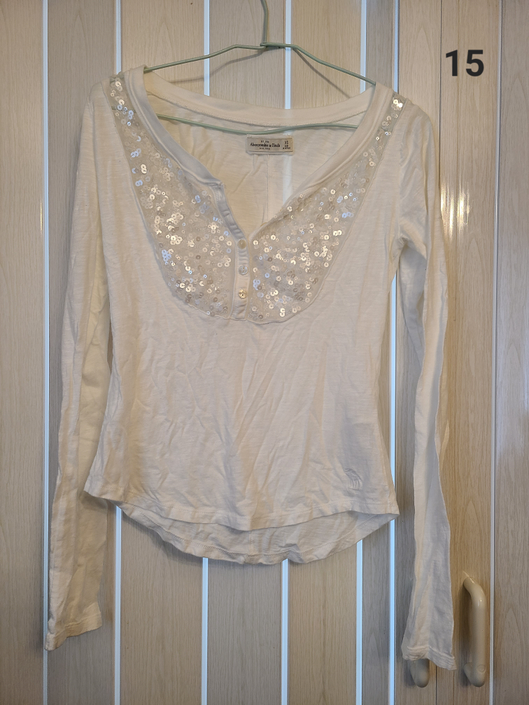 $5 CLOSET CLEANOUT WOMENS CLOTHES image indicator(8)