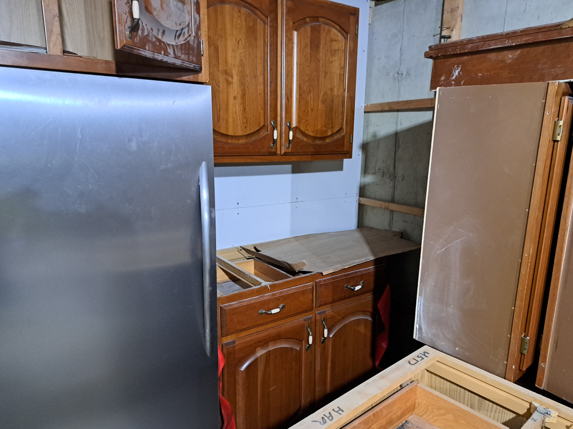 kitchen cabinets - photo 2