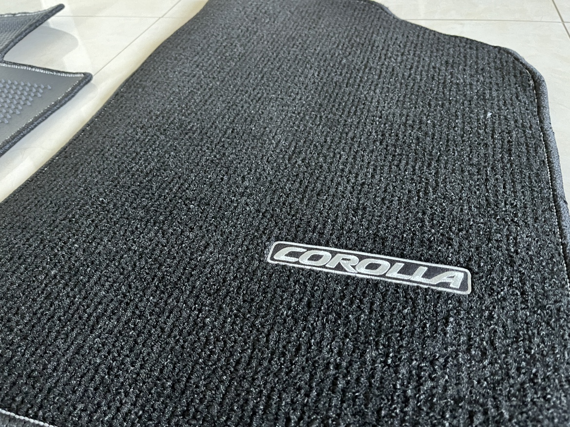 Toyota Corolla Floor Mats 2014-2019 image indicator(6)
