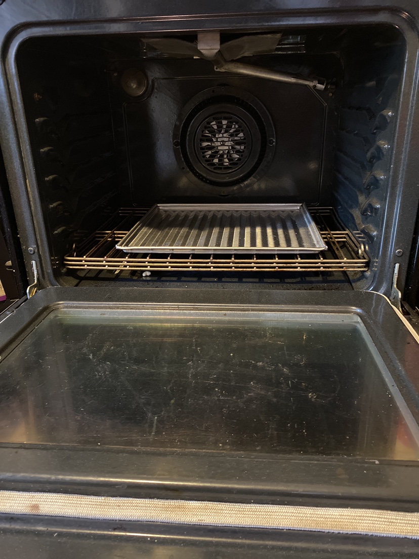 Gas Stove Frigidaire Like New . - photo 2