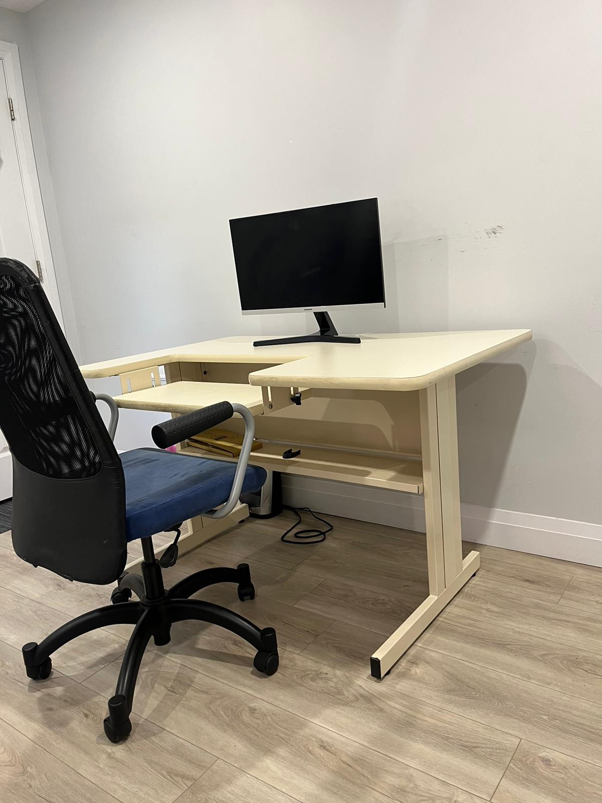 Computer Desk with office chair - photo 2