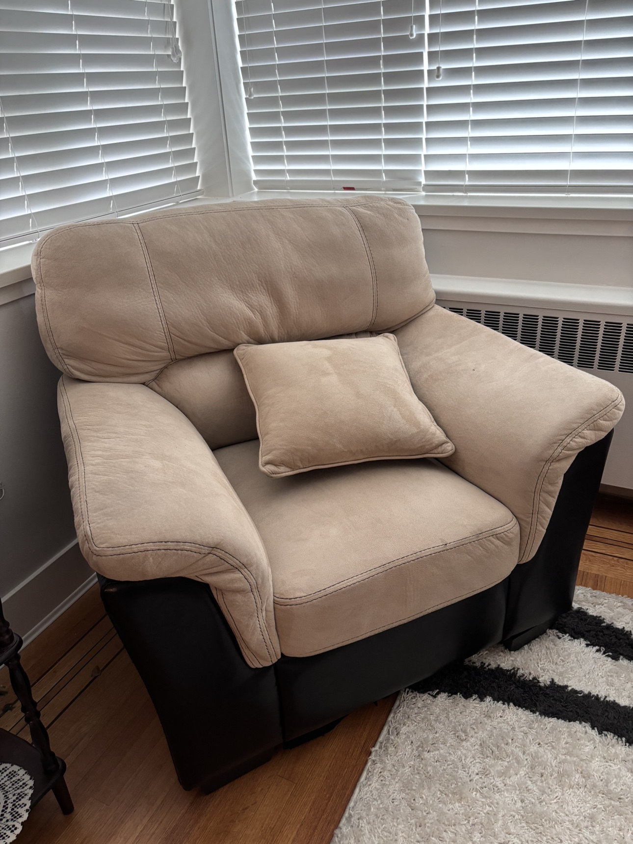 2 loveseats 2 chairs free - photo 2