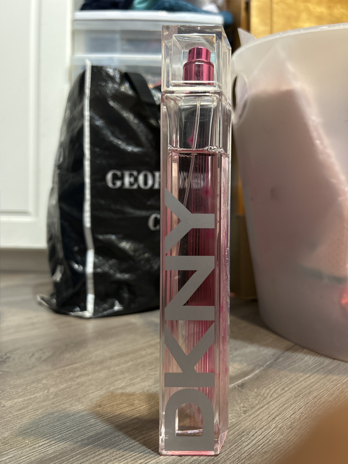 DKNY Eau de Toilette spray Women Limited Edition 100 ml image indicator(2)