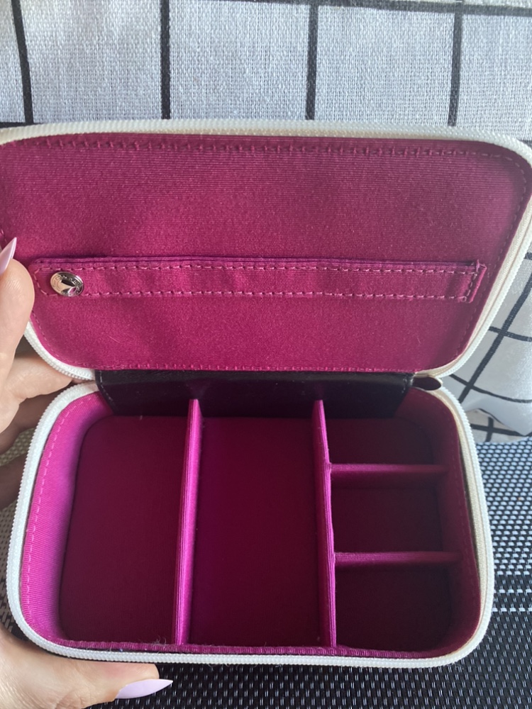 Coach Floral Travel Jewellery Case image indicator(2)