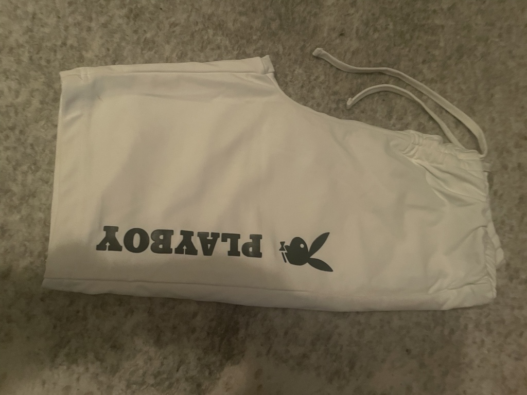 White stretchy shorts image indicator(5)