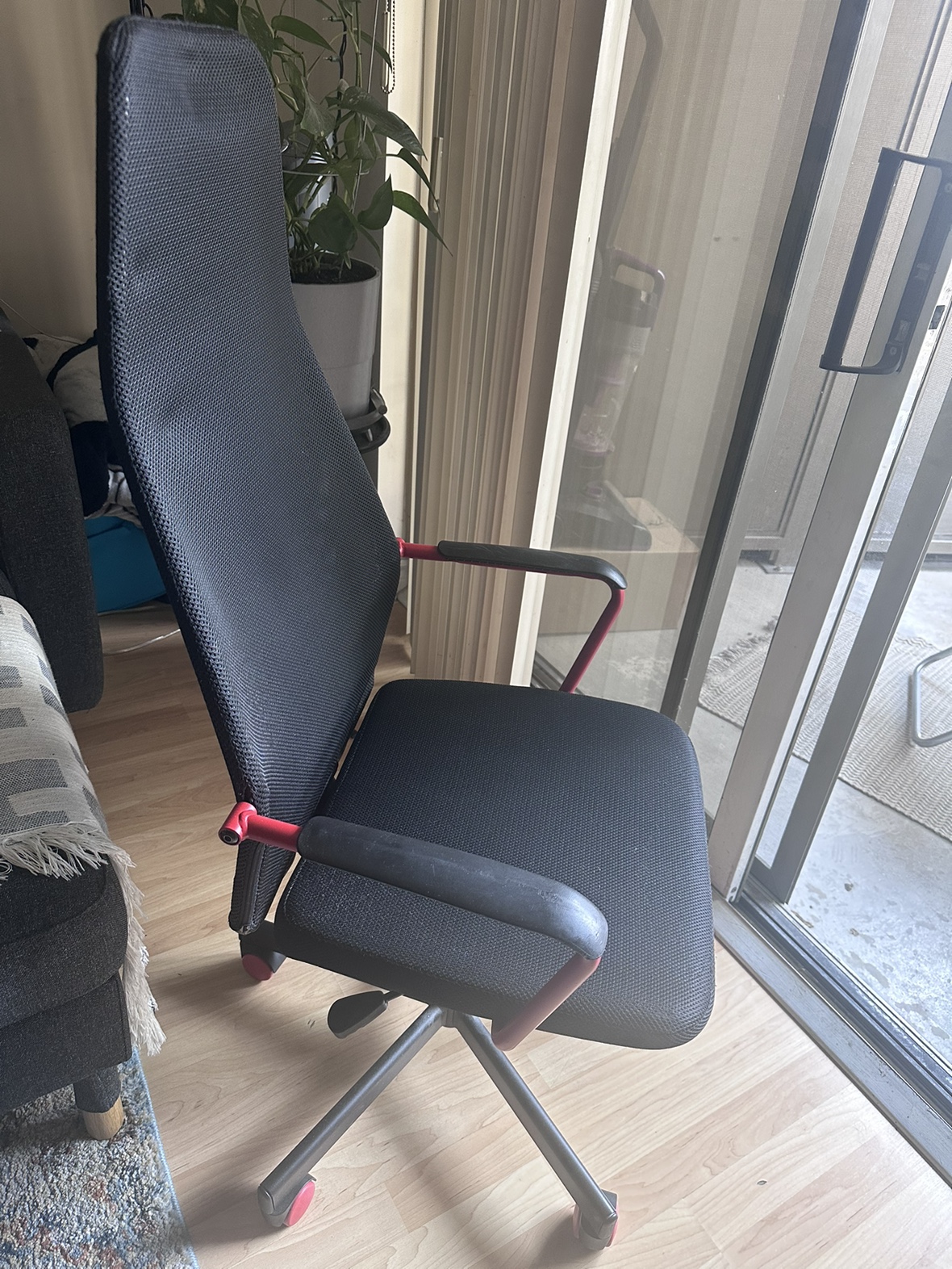 Black Office Chair - photo 2