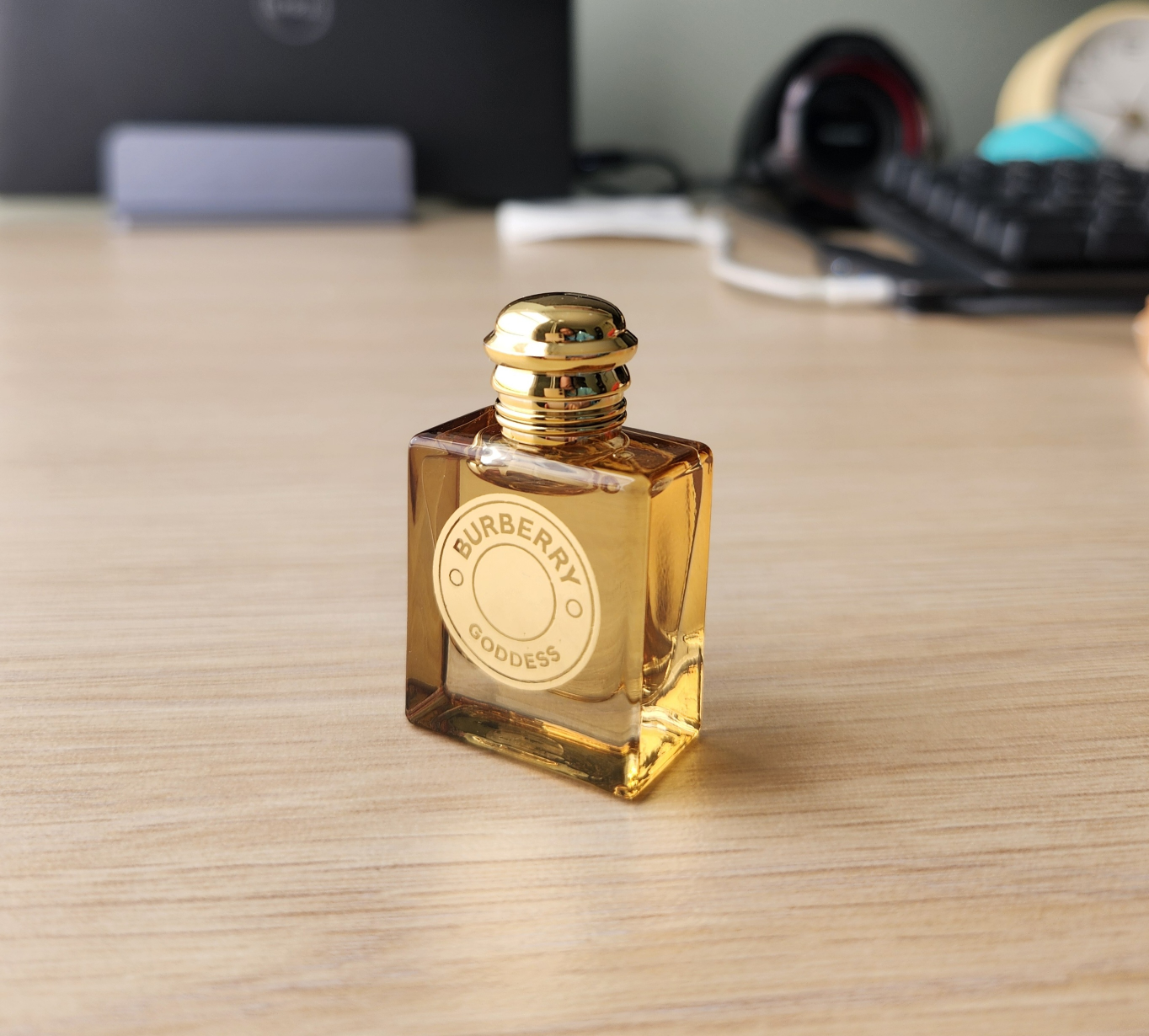 Burberry Goddess perfume mini