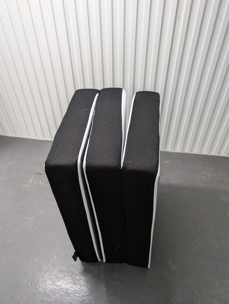 SECRETLAND Tri-Foldable 6in Thick Twin Mattress - photo 3