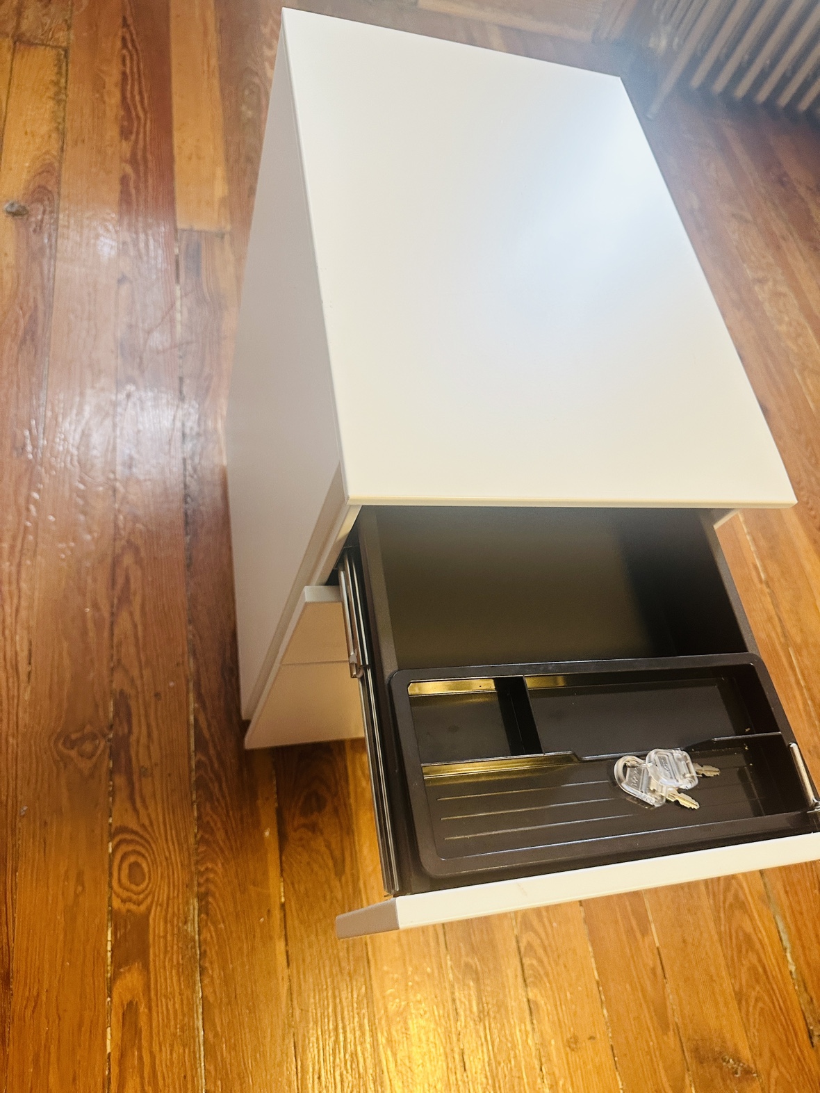 White steel cabinet - photo 2