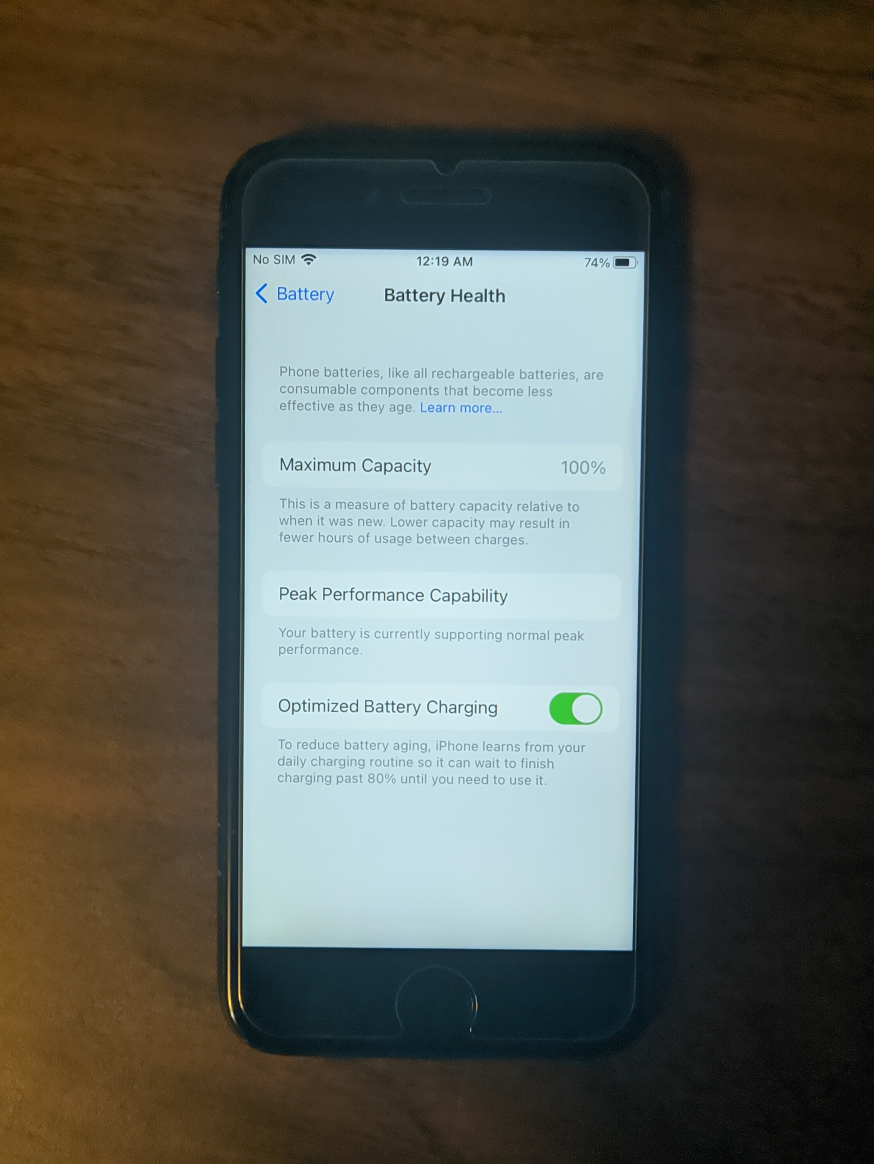 Apple iPhone 7 + Accessories ***100% BATTERY HEALTH*** image indicator(3)