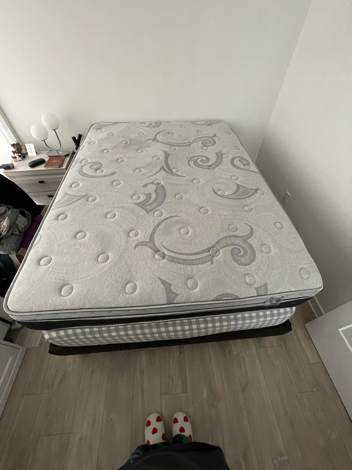 Queen mattress -The brick image indicator(3)