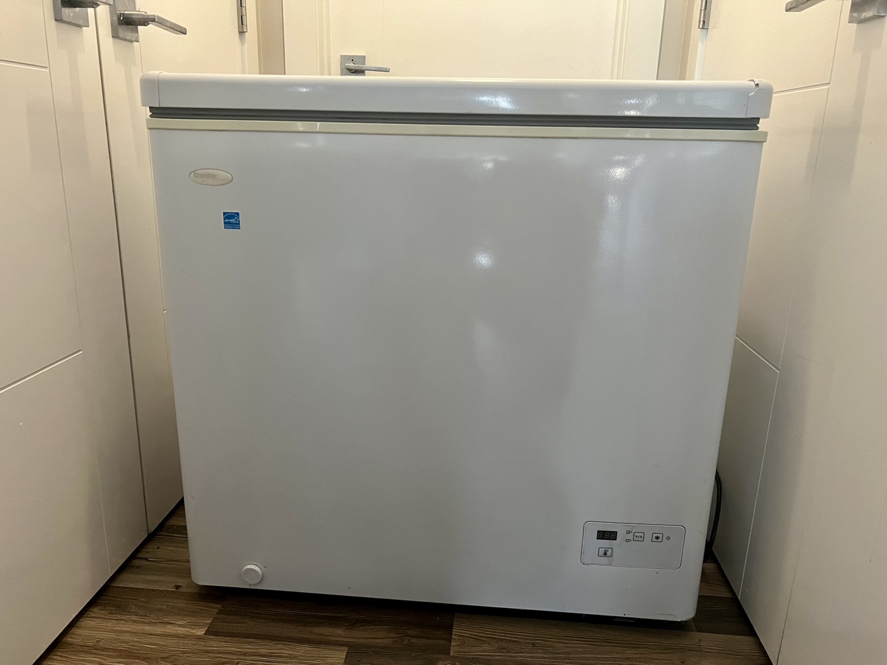 Chest Freezer - photo 2
