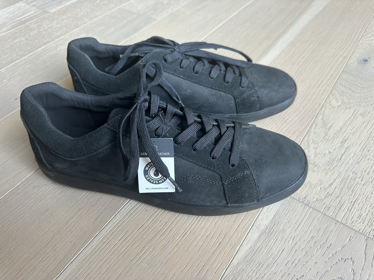 New Mens Size 12 Helly Hansen sneakers