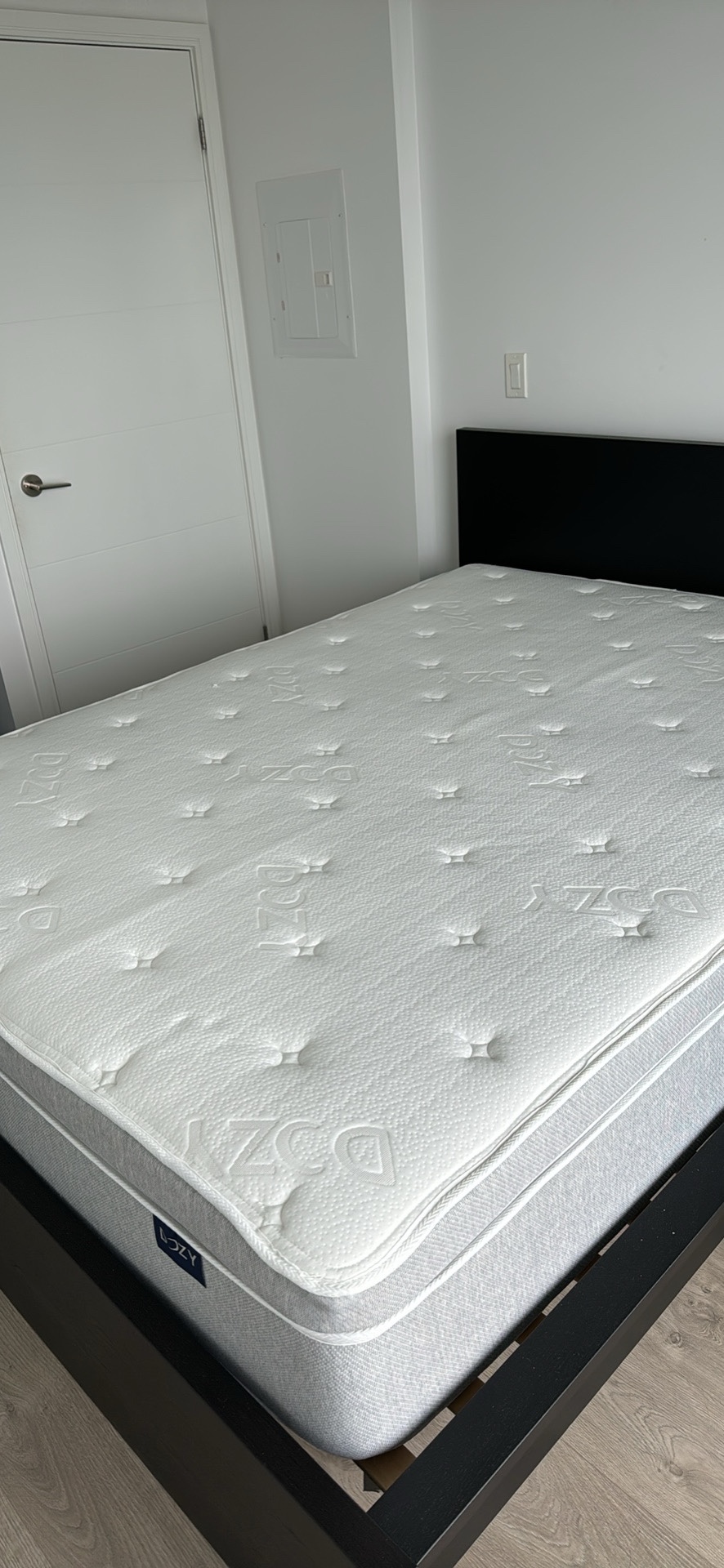 Queen size Mattress - Dozy The Richmond thumbnail