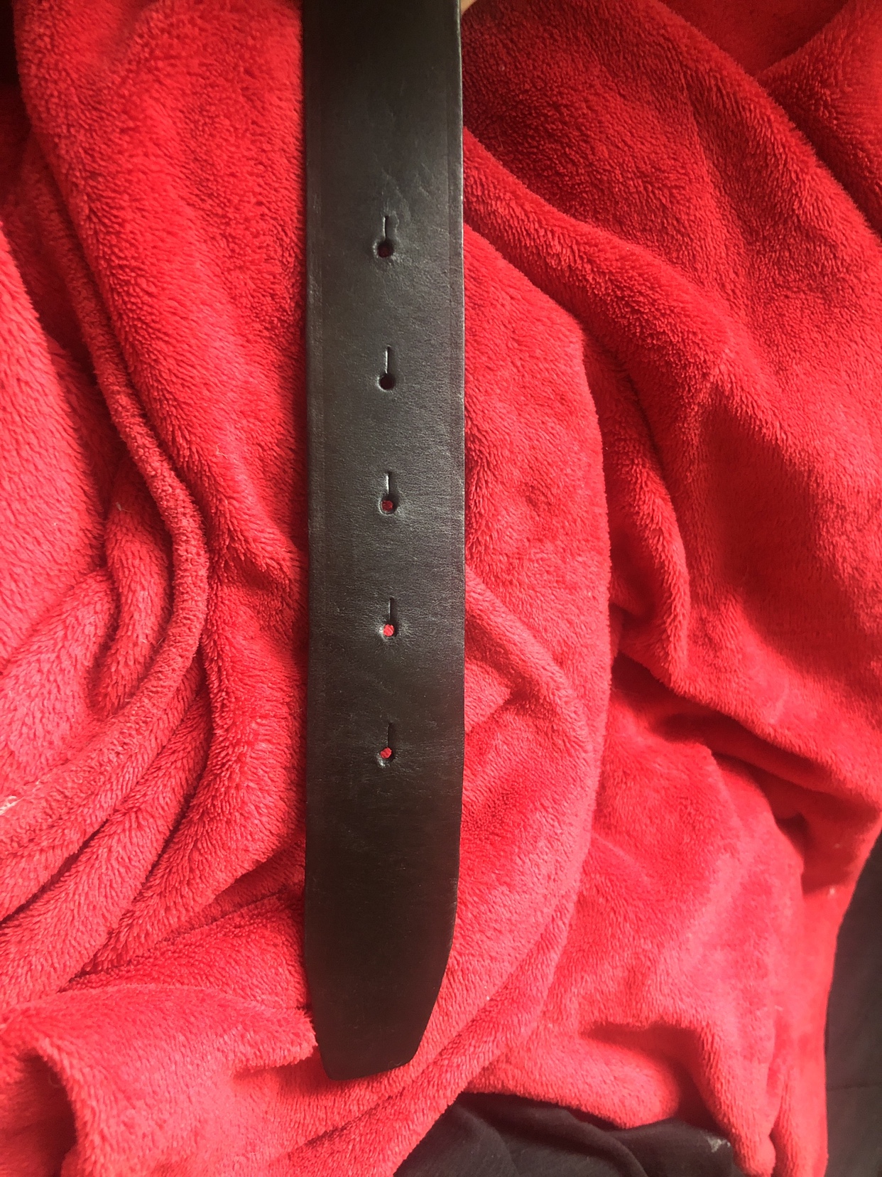 Bedazzled crocodile belt image indicator(4)