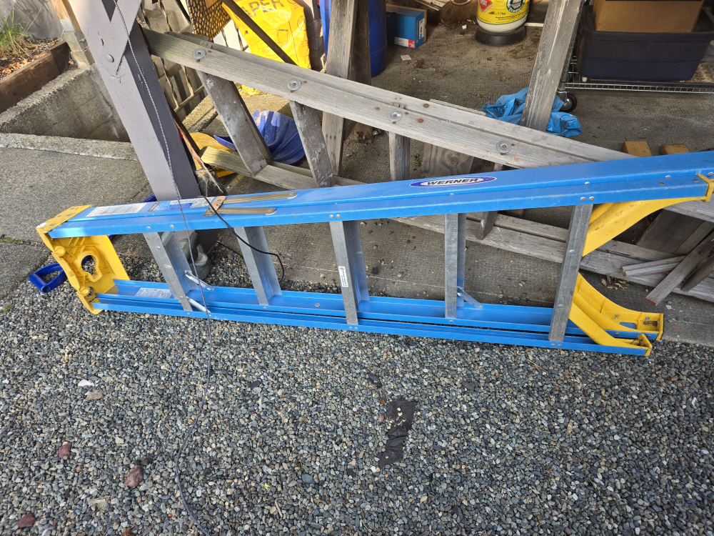 6 foot fiberglass ladder