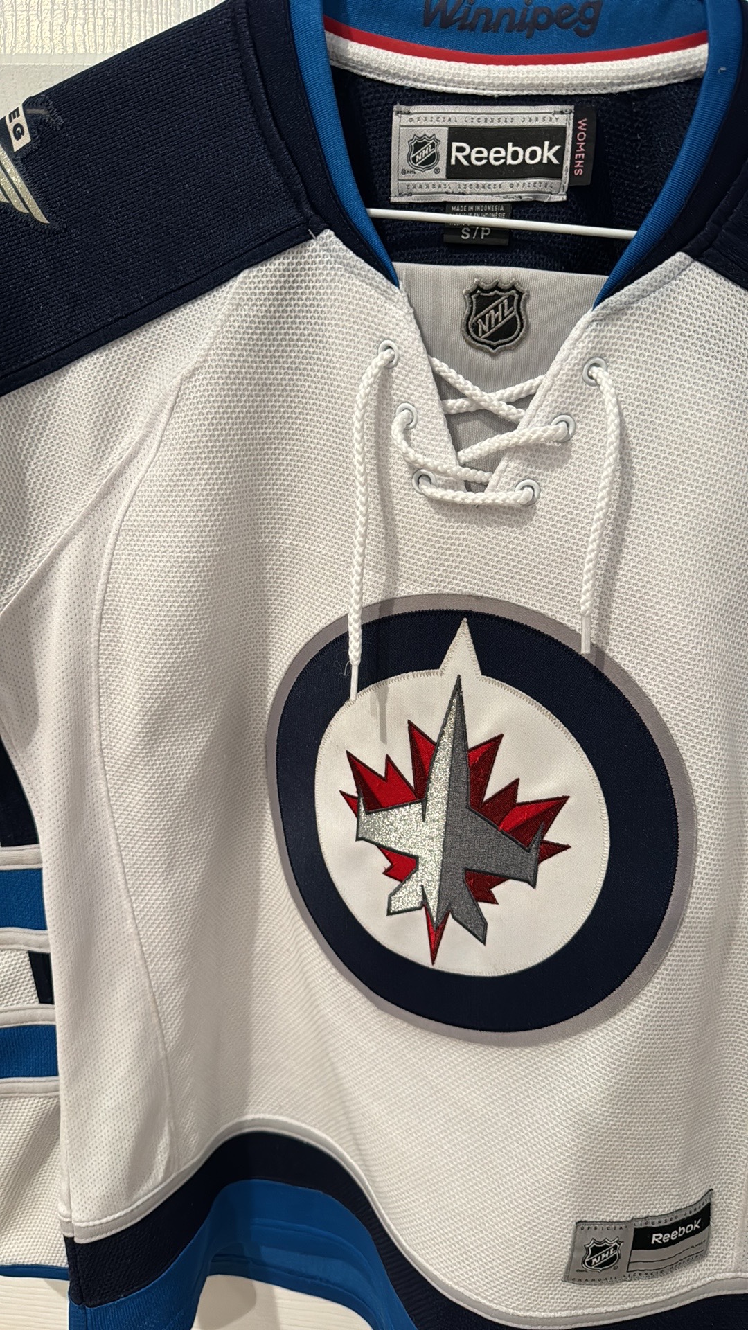 Winnipeg Jets Reebok Women’s Jersey - photo 3