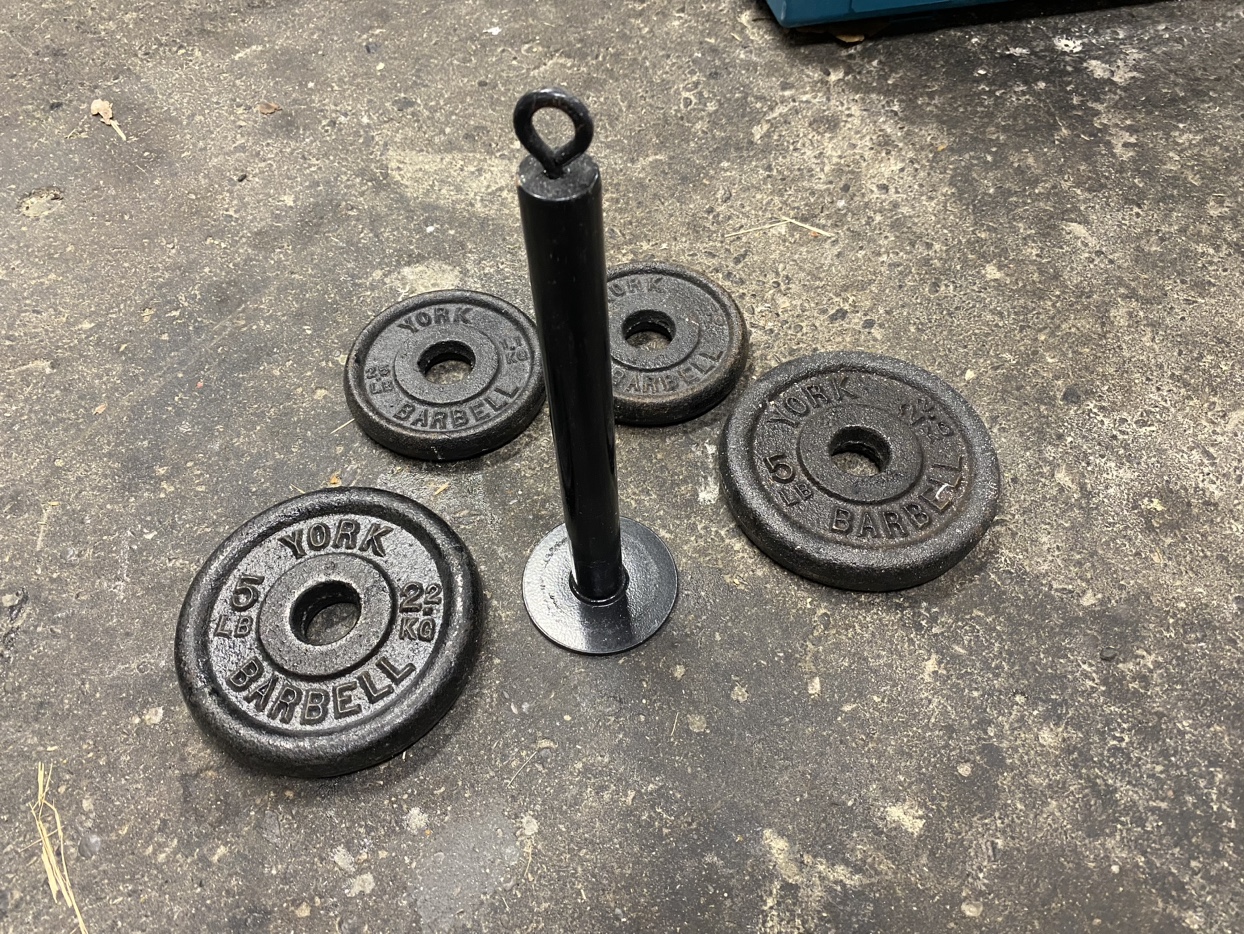 Free weights two 2.5 lb, two 5 lb with stand QEW & Dixie