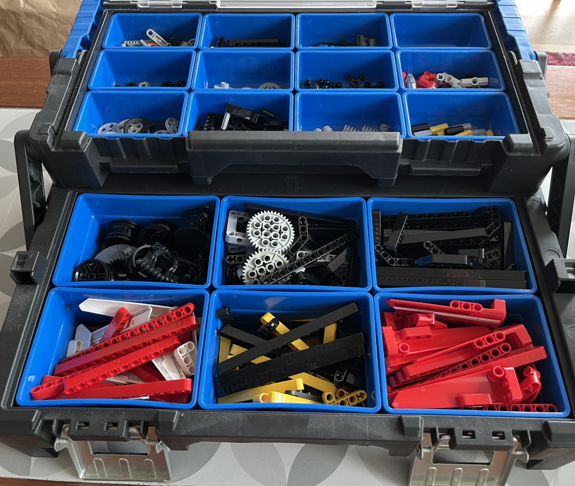 Lego Mindstorms & Lego Technic (multiple sets) image indicator(3)