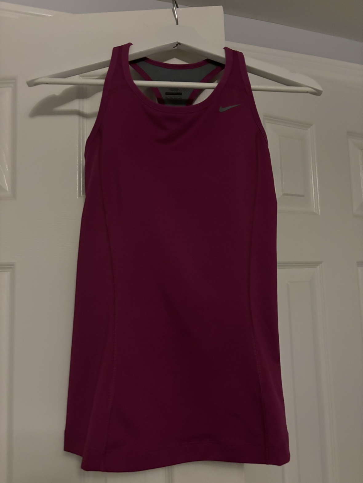 Nike dri-fit XS magenta tank top with built in bra