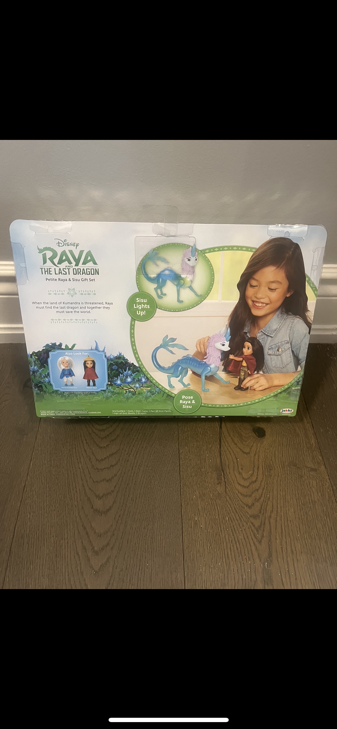 Disney toy gift set new in package image indicator(2)