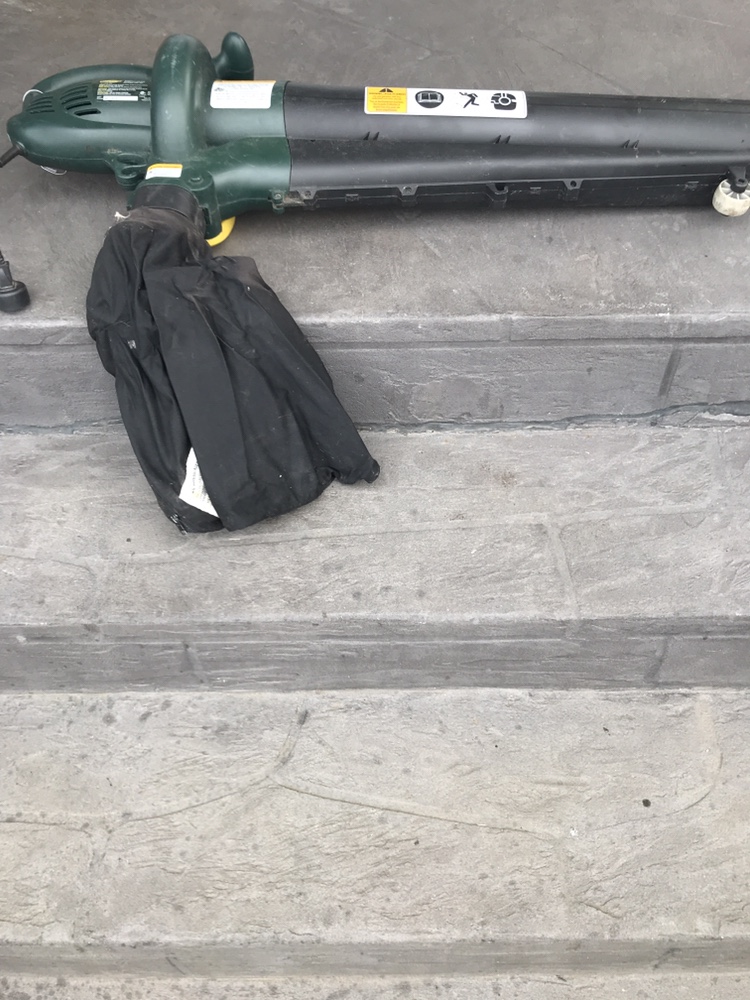 Leaf blower thumbnail