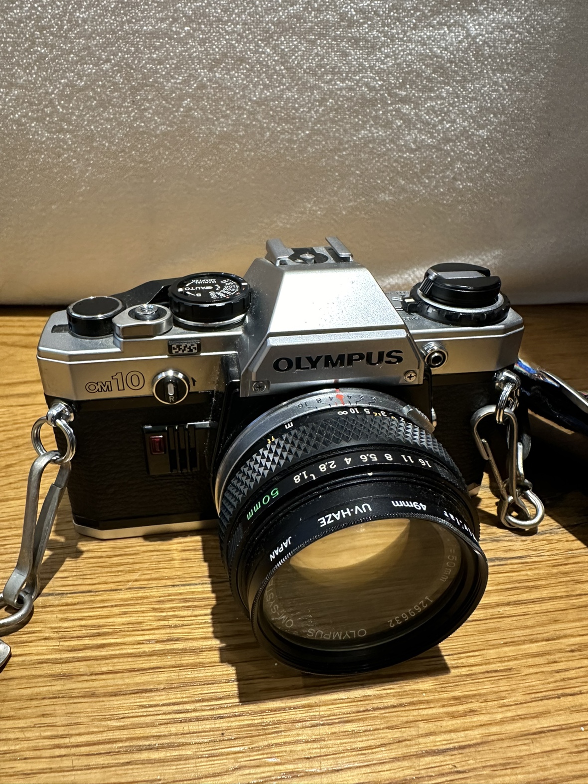 Olympus OM-10 35mm Film Camera - photo 2