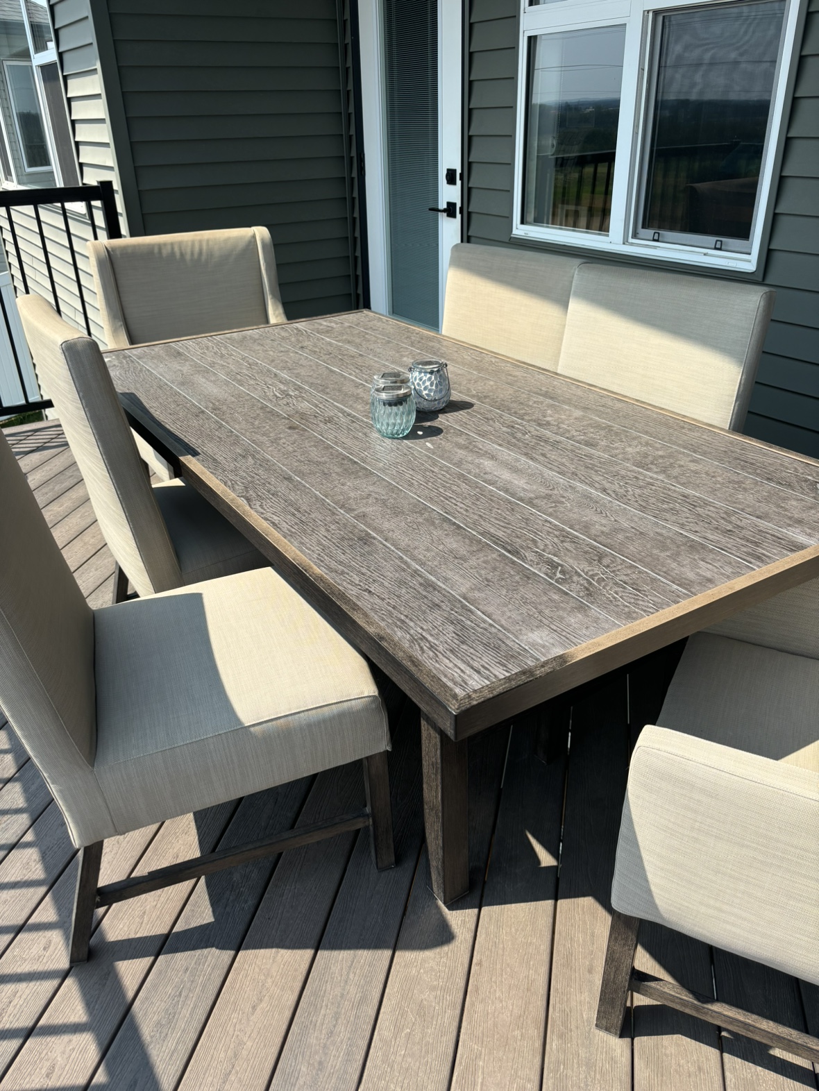 Patio Table and 6 Chairs