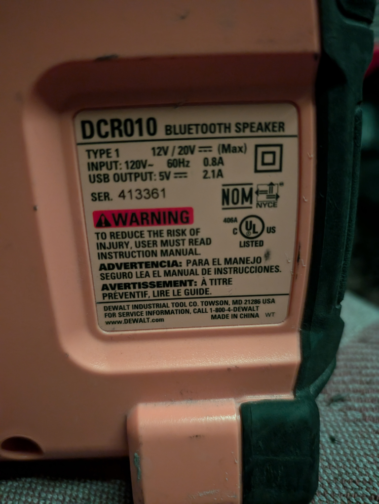 DeWalt Bluetooth speaker - photo 2