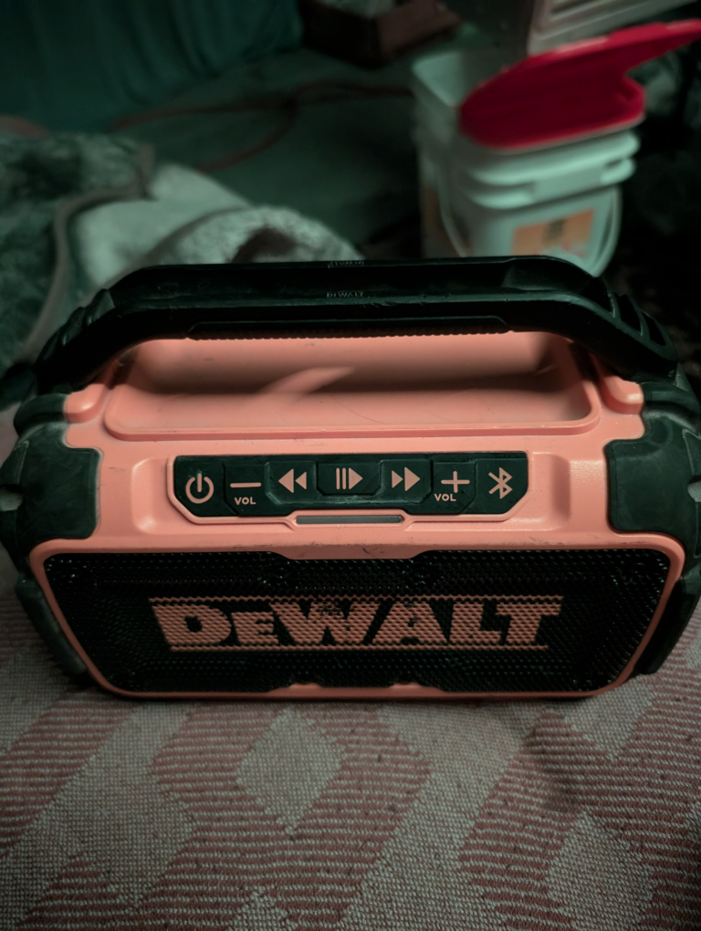 DeWalt Bluetooth speaker - photo 5