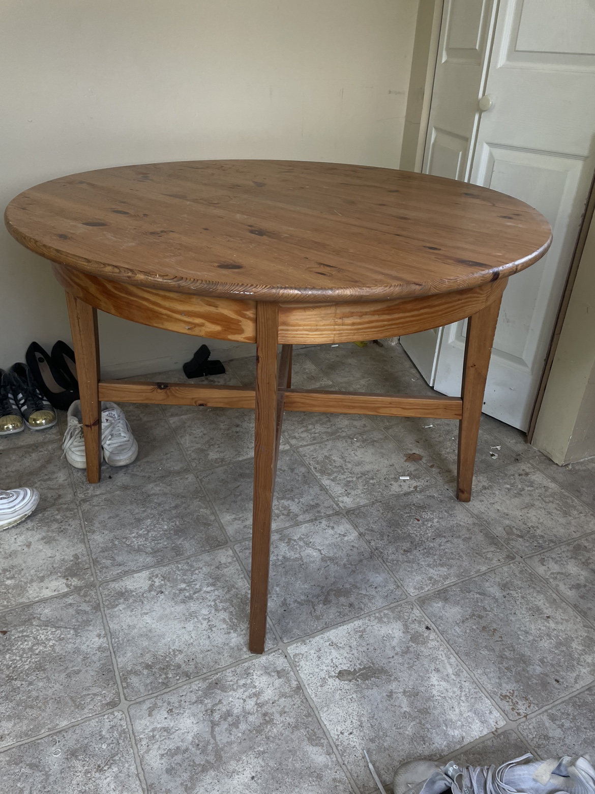 #freecycle Round Wooden Table - photo 2