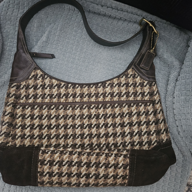 Vintage Coach bag ideal for fall