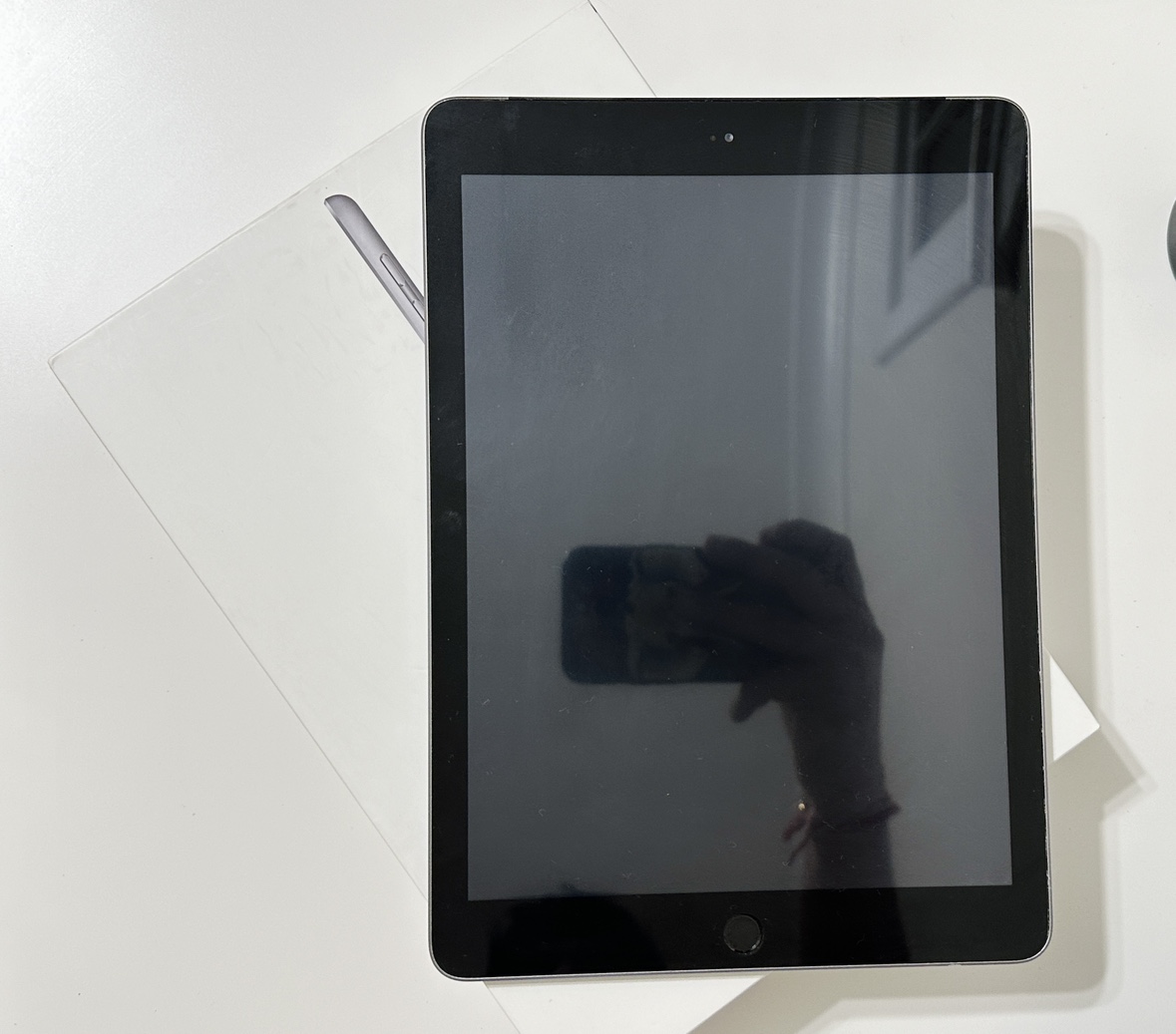 iPad 6 gen like new - photo 5