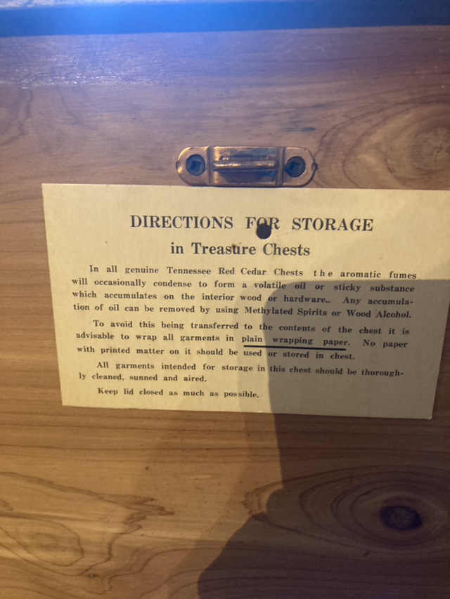 Cedar-lined chest #freecycle Antique Tennessee Red Cedar Chest - photo 3