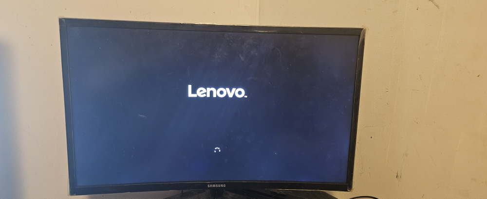Samsung 24" Curved monitor thumbnail