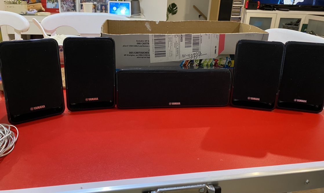 Yamaha 5-speaker  Wall mountable, 100 watts, wires thumbnail