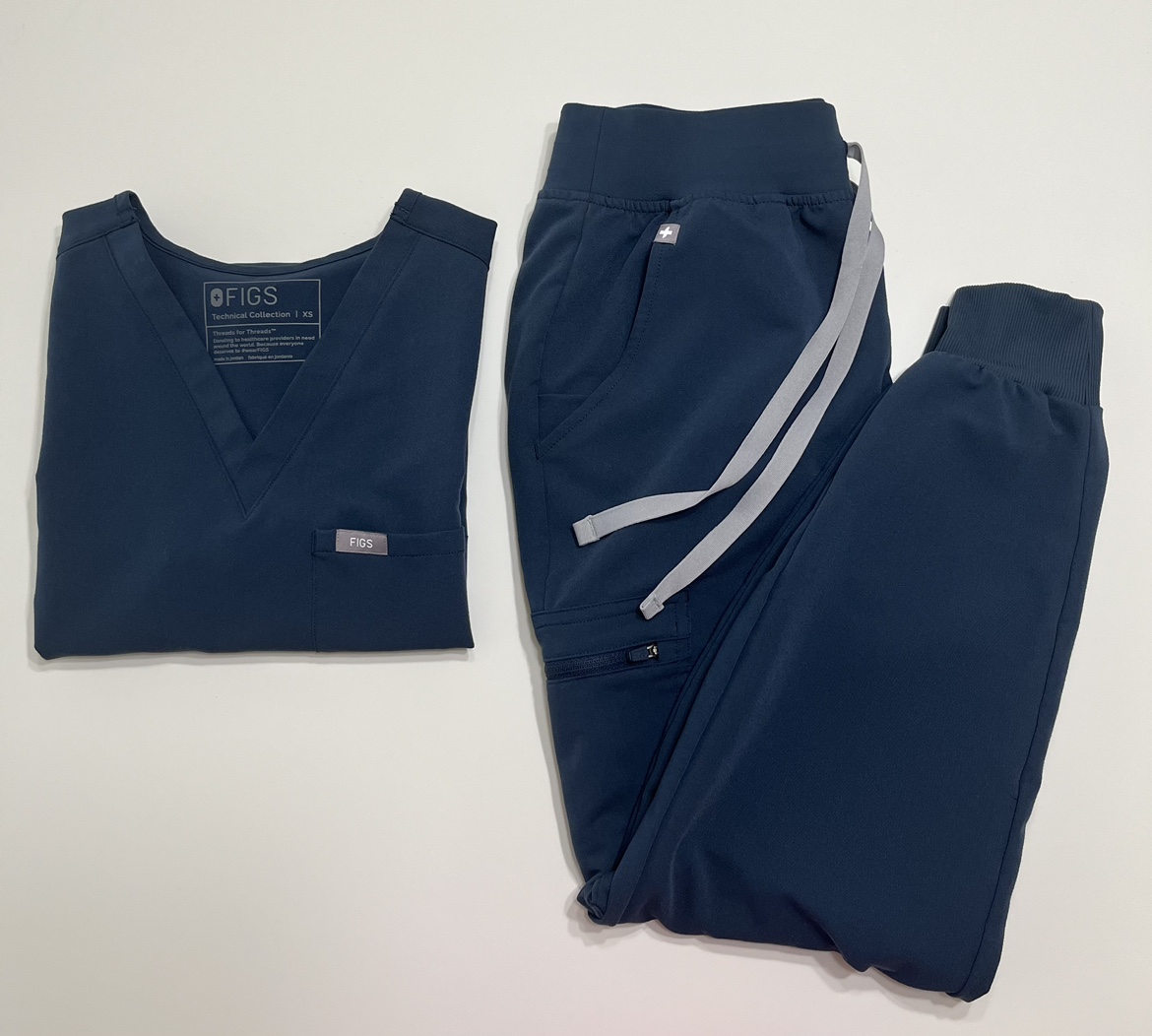 FIGS Scrub Set Dark Harbour Womens XS Petite thumbnail