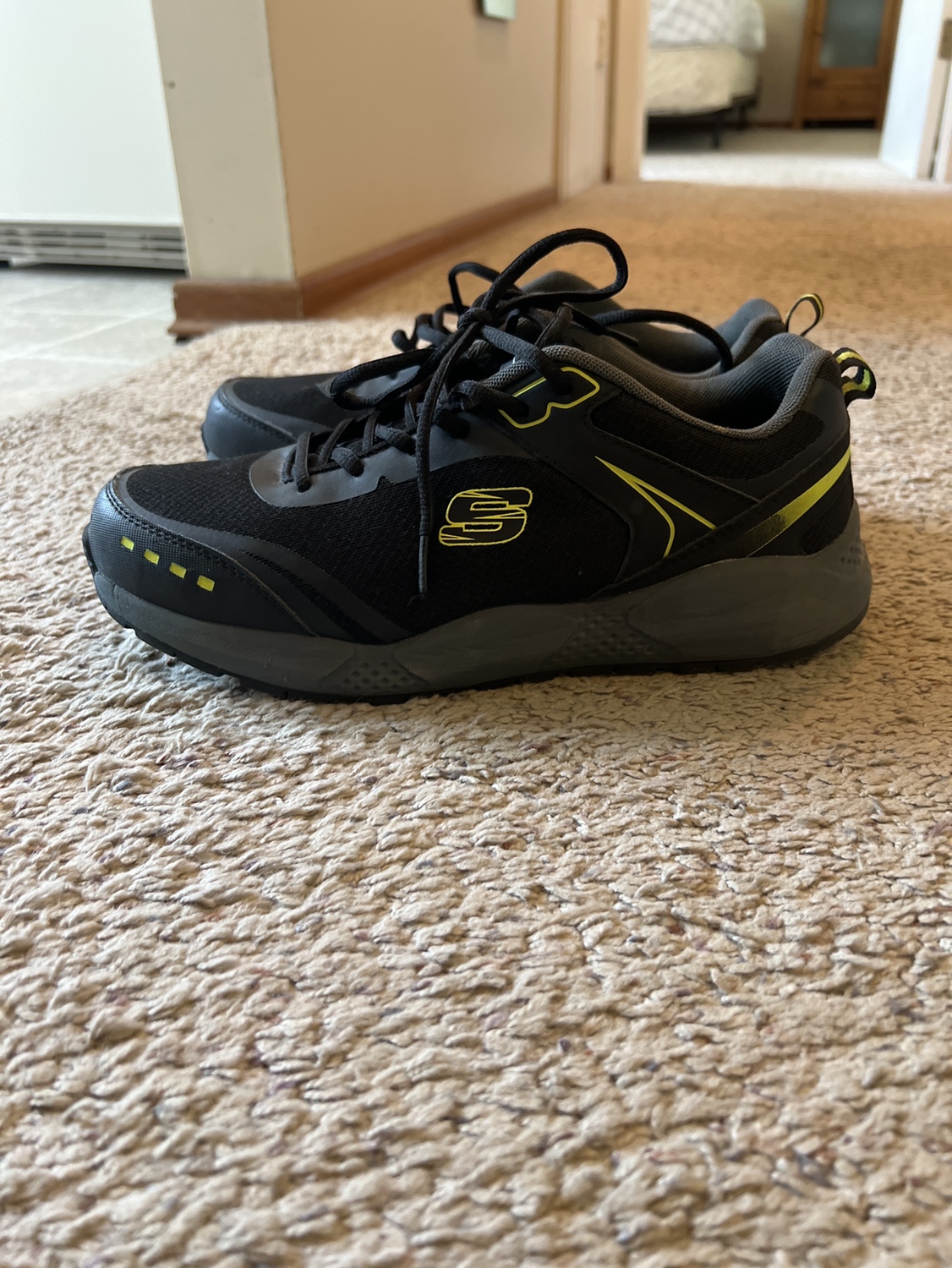 Skechers Safety shoes
