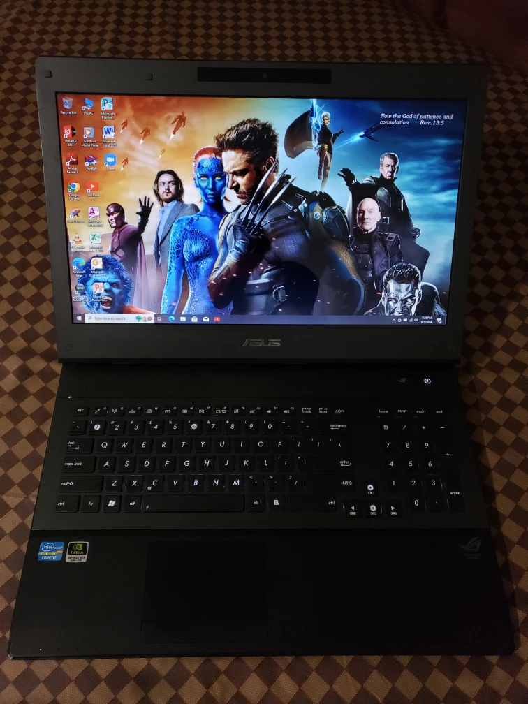 17" Core i7 Asus GAMING Laptop, 1TB SSD, 16GB RAM.