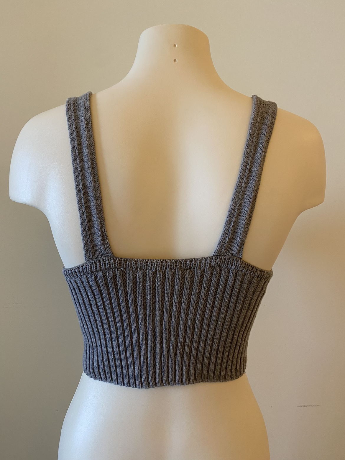 KOTN knit crop tank image indicator(3)