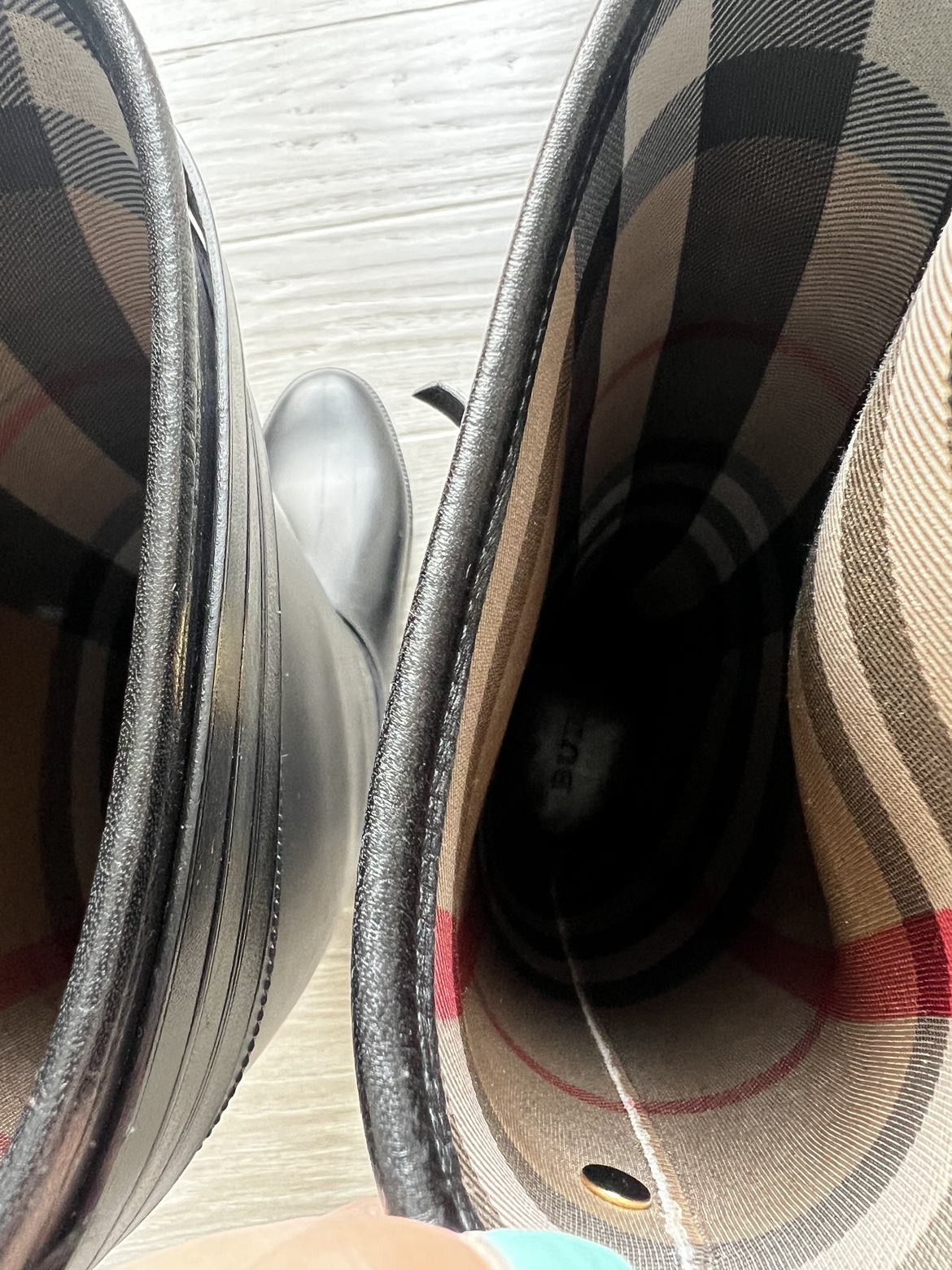 Burberry rain boots - photo 4