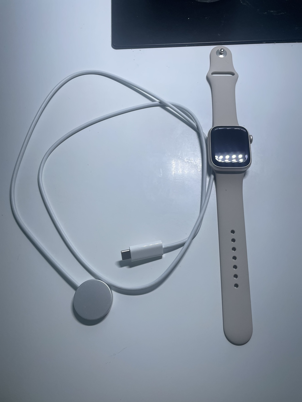 Series 8 starlight Apple Watch