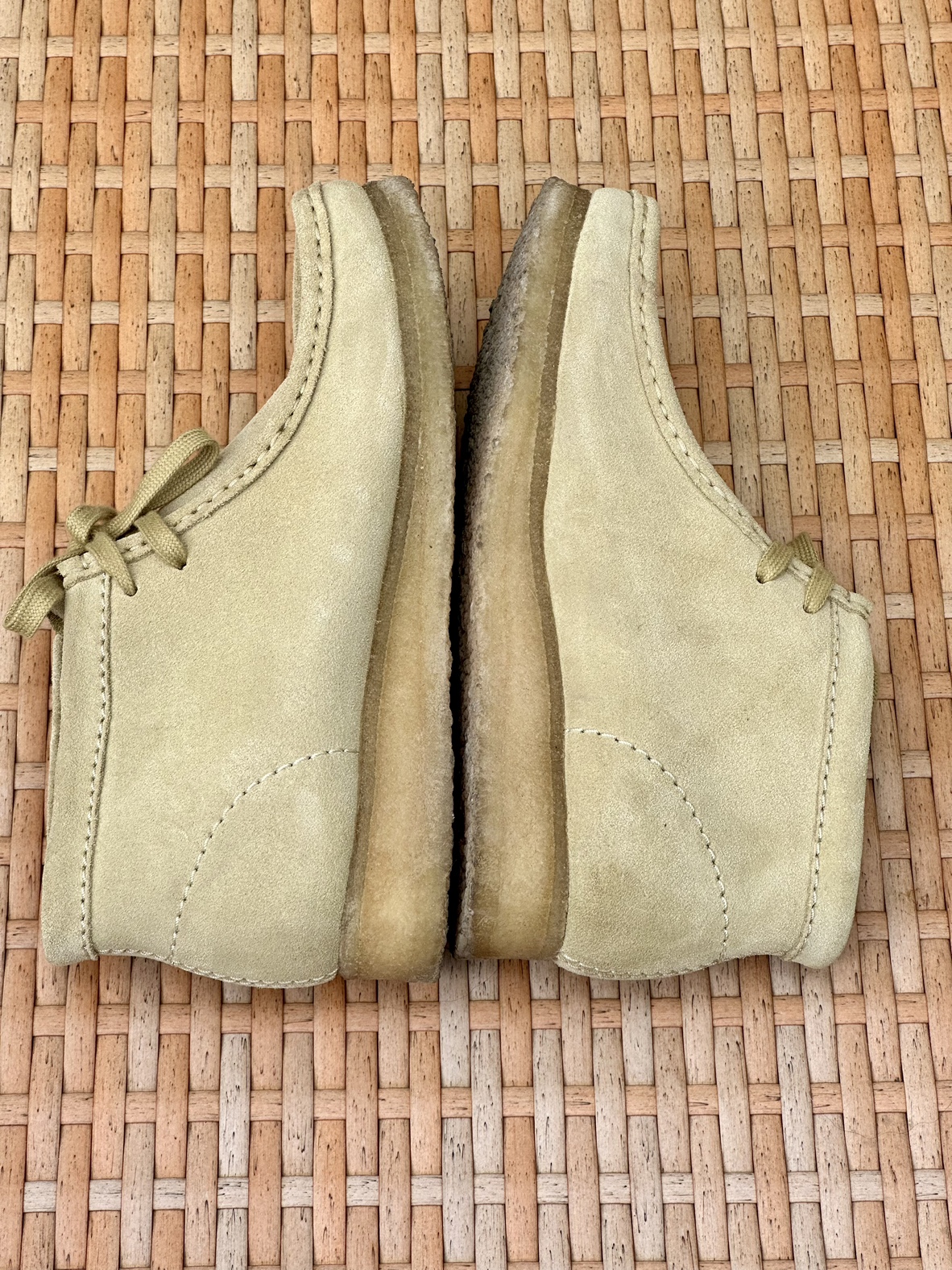 Like New! Clarks Originals Wallabees Suede Beige image indicator(8)
